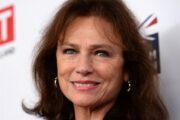 Jacqueline Bissetová pôvabná aj v osemdesiatke